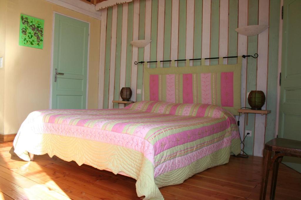 Chambres D'Hotes La Cime Beaujolaise Poule-lès-Écharmeaux Oda fotoğraf