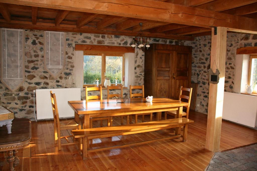 Chambres D'Hotes La Cime Beaujolaise Poule-lès-Écharmeaux Dış mekan fotoğraf