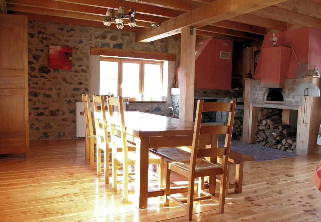 Chambres D'Hotes La Cime Beaujolaise Poule-lès-Écharmeaux Dış mekan fotoğraf